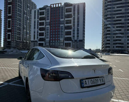 Белый Тесла Модель 3, объемом двигателя 0 л и пробегом 129 тыс. км за 16200 $, фото 1 на Automoto.ua