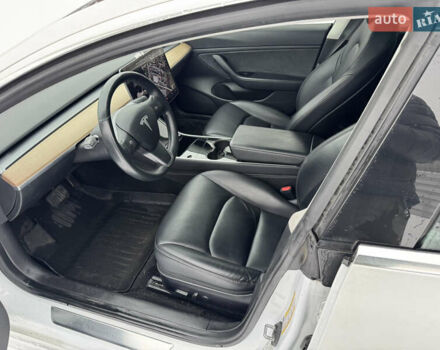 Белый Тесла Модель 3, объемом двигателя 0 л и пробегом 197 тыс. км за 18000 $, фото 10 на Automoto.ua