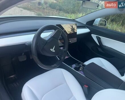 Білий Тесла Модель 3, об'ємом двигуна 0 л та пробігом 224 тис. км за 12500 $, фото 12 на Automoto.ua