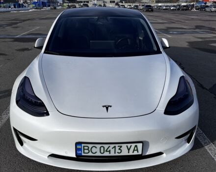 Белый Тесла Модель 3, объемом двигателя 0 л и пробегом 124 тыс. км за 34900 $, фото 7 на Automoto.ua
