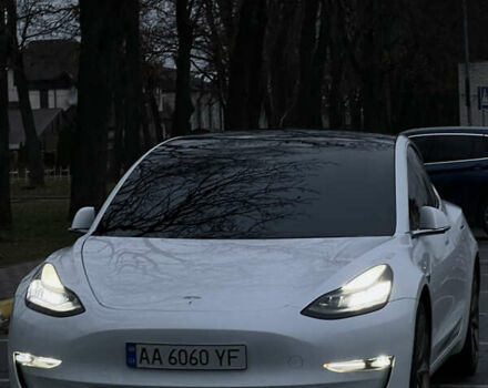 Білий Тесла Модель 3, об'ємом двигуна 0 л та пробігом 76 тис. км за 20500 $, фото 2 на Automoto.ua