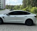 Белый Тесла Модель 3, объемом двигателя 0 л и пробегом 99 тыс. км за 15490 $, фото 5 на Automoto.ua