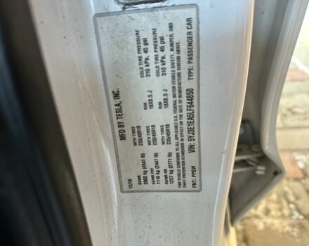 Белый Тесла Модель 3, объемом двигателя 0 л и пробегом 95 тыс. км за 14999 $, фото 3 на Automoto.ua