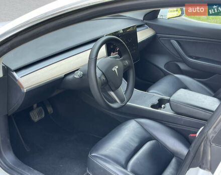 Білий Тесла Модель 3, об'ємом двигуна 0 л та пробігом 262 тис. км за 18400 $, фото 18 на Automoto.ua