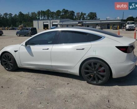 Белый Тесла Модель 3, объемом двигателя 0 л и пробегом 140 тыс. км за 6900 $, фото 1 на Automoto.ua