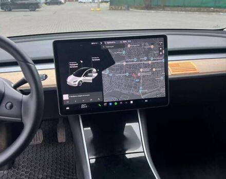 Белый Тесла Модель 3, объемом двигателя 0 л и пробегом 36 тыс. км за 16000 $, фото 2 на Automoto.ua