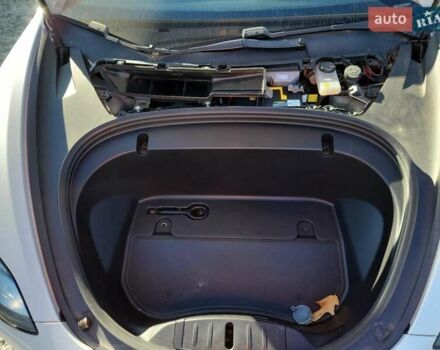 Белый Тесла Модель 3, объемом двигателя 0 л и пробегом 56 тыс. км за 6600 $, фото 9 на Automoto.ua