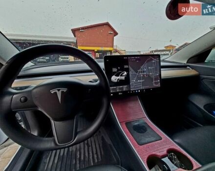 Белый Тесла Модель 3, объемом двигателя 0 л и пробегом 108 тыс. км за 14499 $, фото 18 на Automoto.ua