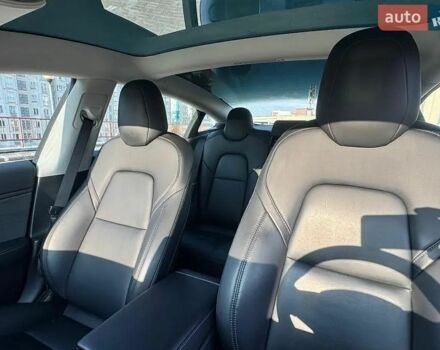 Білий Тесла Модель 3, об'ємом двигуна 0 л та пробігом 75 тис. км за 14500 $, фото 17 на Automoto.ua