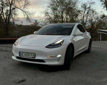Білий Тесла Модель 3, об'ємом двигуна 0 л та пробігом 82 тис. км за 26000 $, фото 4 на Automoto.ua