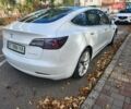 Білий Тесла Модель 3, об'ємом двигуна 0 л та пробігом 75 тис. км за 24440 $, фото 5 на Automoto.ua