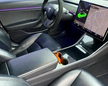 Белый Тесла Модель 3, объемом двигателя 0.44 л и пробегом 0 тыс. км за 19000 $, фото 5 на Automoto.ua