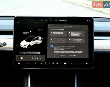 Білий Тесла Модель 3, об'ємом двигуна 0 л та пробігом 100 тис. км за 21500 $, фото 16 на Automoto.ua