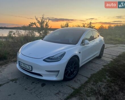 Білий Тесла Модель 3, об'ємом двигуна 0 л та пробігом 224 тис. км за 12500 $, фото 3 на Automoto.ua
