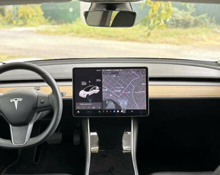 Білий Тесла Модель 3, об'ємом двигуна 0 л та пробігом 114 тис. км за 13950 $, фото 11 на Automoto.ua