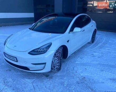 Білий Тесла Модель 3, об'ємом двигуна 0 л та пробігом 111 тис. км за 13700 $, фото 9 на Automoto.ua