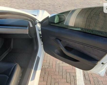 Белый Тесла Модель 3, объемом двигателя 0 л и пробегом 100 тыс. км за 19600 $, фото 9 на Automoto.ua