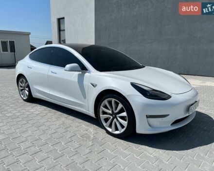 Білий Тесла Модель 3, об'ємом двигуна 0 л та пробігом 108 тис. км за 18400 $, фото 7 на Automoto.ua