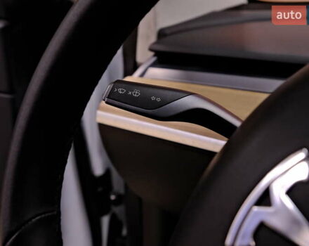 Белый Тесла Модель 3, объемом двигателя 0 л и пробегом 54 тыс. км за 15900 $, фото 22 на Automoto.ua