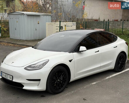 Білий Тесла Модель 3, об'ємом двигуна 0 л та пробігом 139 тис. км за 15700 $, фото 6 на Automoto.ua