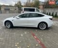 Белый Тесла Модель 3, объемом двигателя 0 л и пробегом 157 тыс. км за 15500 $, фото 1 на Automoto.ua