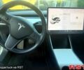 Білий Тесла Модель 3, об'ємом двигуна 0.32 л та пробігом 72 тис. км за 18900 $, фото 11 на Automoto.ua