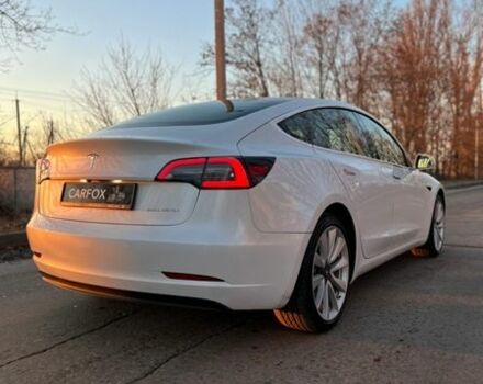 Белый Тесла Модель 3, объемом двигателя 0 л и пробегом 62 тыс. км за 22400 $, фото 4 на Automoto.ua