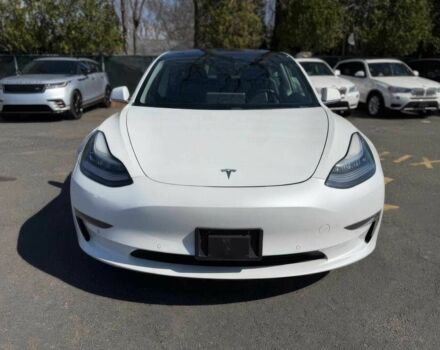 Білий Тесла Модель 3, об'ємом двигуна 0 л та пробігом 30 тис. км за 6900 $, фото 1 на Automoto.ua