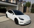 Белый Тесла Модель 3, объемом двигателя 0 л и пробегом 67 тыс. км за 21000 $, фото 1 на Automoto.ua