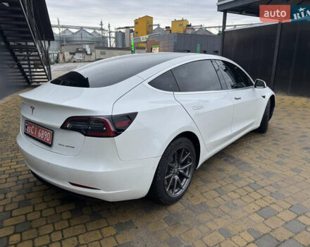 Белый Тесла Модель 3, объемом двигателя 0 л и пробегом 132 тыс. км за 17900 $, фото 21 на Automoto.ua