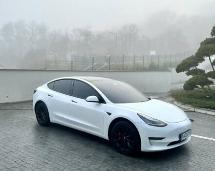 Белый Тесла Модель 3, объемом двигателя 0 л и пробегом 137 тыс. км за 17300 $, фото 3 на Automoto.ua