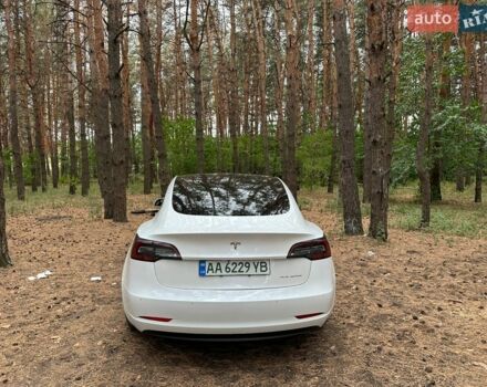 Білий Тесла Модель 3, об'ємом двигуна 0 л та пробігом 140 тис. км за 17999 $, фото 6 на Automoto.ua