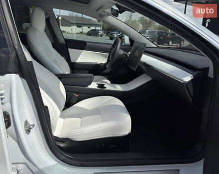 Белый Тесла Модель 3, объемом двигателя 0 л и пробегом 155 тыс. км за 18500 $, фото 10 на Automoto.ua