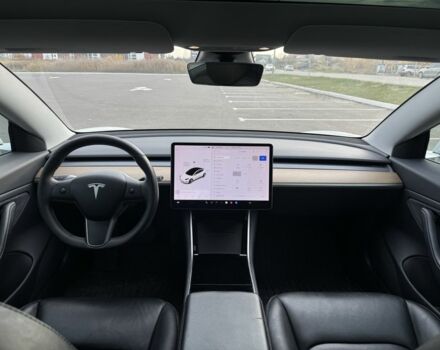 Белый Тесла Модель 3, объемом двигателя 0 л и пробегом 166 тыс. км за 14400 $, фото 13 на Automoto.ua