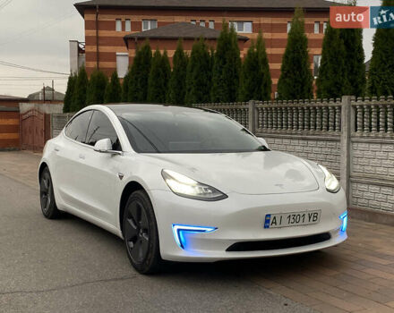 Белый Тесла Модель 3, объемом двигателя 0 л и пробегом 127 тыс. км за 17200 $, фото 12 на Automoto.ua