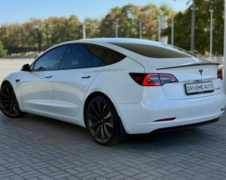 Белый Тесла Модель 3, объемом двигателя 0 л и пробегом 77 тыс. км за 21499 $, фото 6 на Automoto.ua