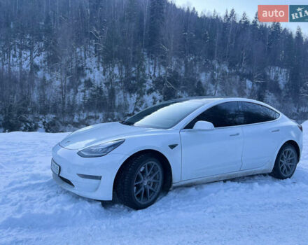 Белый Тесла Модель 3, объемом двигателя 0 л и пробегом 220 тыс. км за 16500 $, фото 5 на Automoto.ua