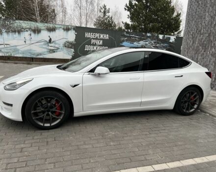 Білий Тесла Модель 3, об'ємом двигуна 0 л та пробігом 80 тис. км за 22800 $, фото 4 на Automoto.ua