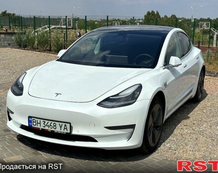 Білий Тесла Модель 3, об'ємом двигуна 0 л та пробігом 125 тис. км за 24000 $, фото 1 на Automoto.ua