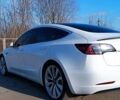 Білий Тесла Модель 3, об'ємом двигуна 0 л та пробігом 147 тис. км за 18000 $, фото 13 на Automoto.ua