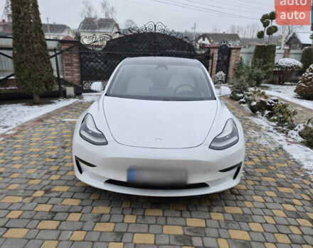 Білий Тесла Модель 3, об'ємом двигуна 0 л та пробігом 87 тис. км за 20700 $, фото 1 на Automoto.ua