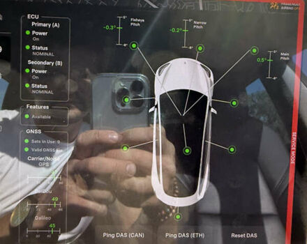 Белый Тесла Модель 3, объемом двигателя 0 л и пробегом 101 тыс. км за 14600 $, фото 33 на Automoto.ua