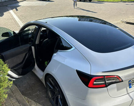 Белый Тесла Модель 3, объемом двигателя 0 л и пробегом 121 тыс. км за 19400 $, фото 17 на Automoto.ua