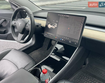 Белый Тесла Модель 3, объемом двигателя 0 л и пробегом 73 тыс. км за 17000 $, фото 29 на Automoto.ua