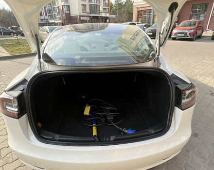 Білий Тесла Модель 3, об'ємом двигуна 0 л та пробігом 59 тис. км за 19200 $, фото 11 на Automoto.ua