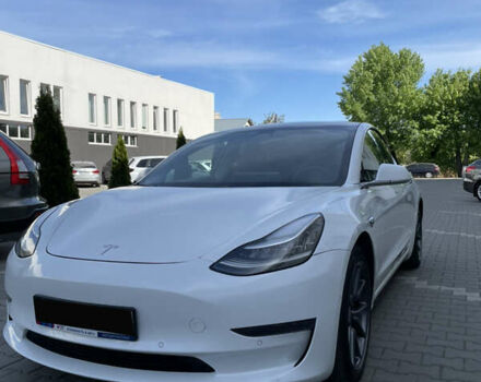 Белый Тесла Модель 3, объемом двигателя 0 л и пробегом 58 тыс. км за 16500 $, фото 1 на Automoto.ua