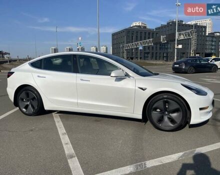 Білий Тесла Модель 3, об'ємом двигуна 0 л та пробігом 105 тис. км за 17200 $, фото 16 на Automoto.ua