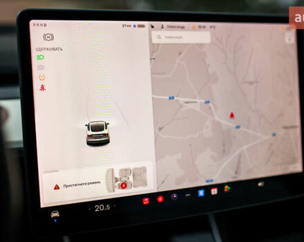 Белый Тесла Модель 3, объемом двигателя 0 л и пробегом 63 тыс. км за 15999 $, фото 61 на Automoto.ua