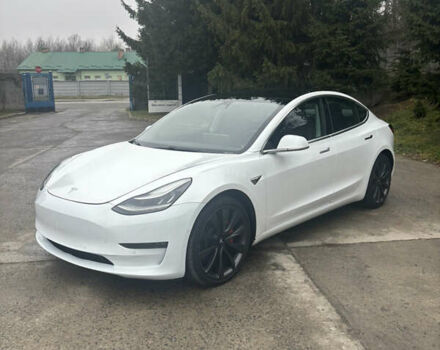Білий Тесла Модель 3, об'ємом двигуна 0 л та пробігом 208 тис. км за 16500 $, фото 1 на Automoto.ua