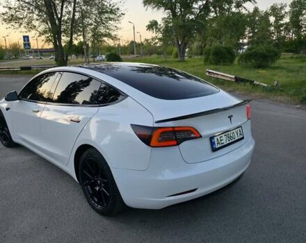 Белый Тесла Модель 3, объемом двигателя 0 л и пробегом 142 тыс. км за 17500 $, фото 3 на Automoto.ua